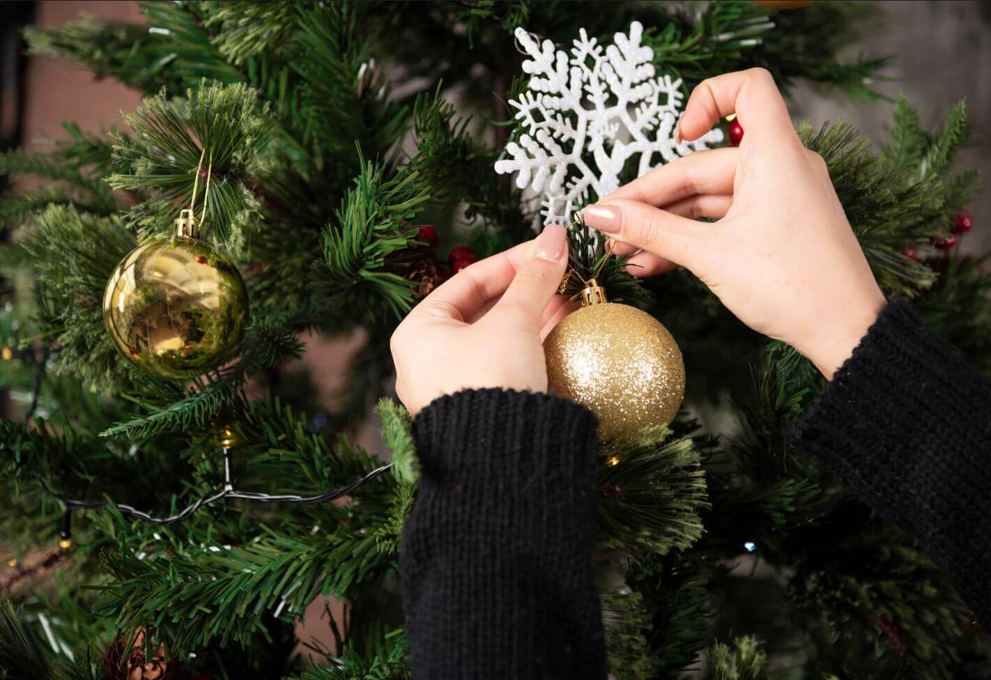 How to decorate your home with global christmas inspirations | Snowflakes ornament l Vista Residences